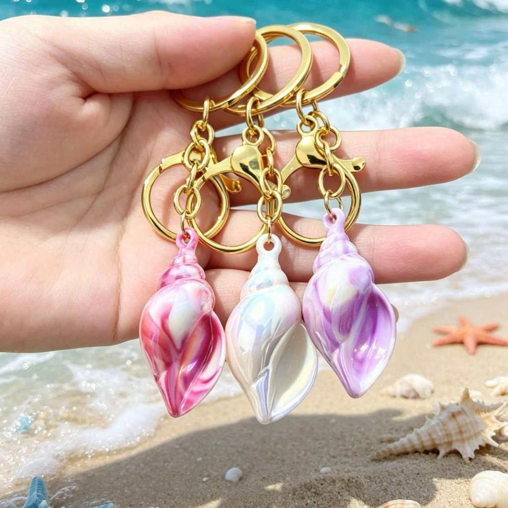 Red Plated Cartoon Conch Keychain Pendant - Small, Exquisite Gift for Couples and Car Keys
