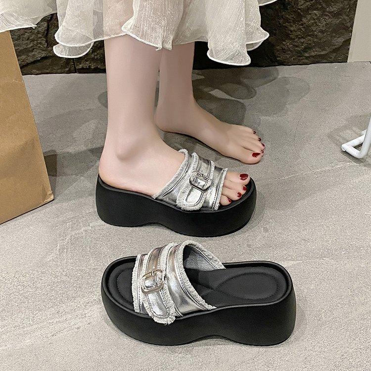 Fashion Slippers Casual Beach Shoes Platform Slides Slipers Women Luxury Sabot 2025 Soft Fashion  Shoes Women Slippers For Swimming Pool