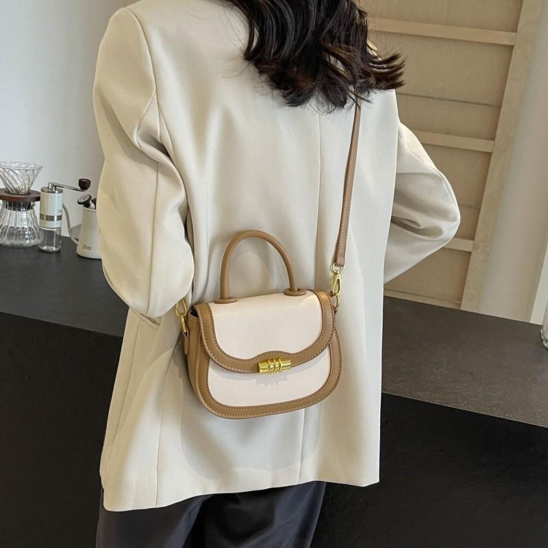 Fashionable Street Style Saddle Bag Pu Material Small Size Lock Closure Elliptical Shape Khaki White