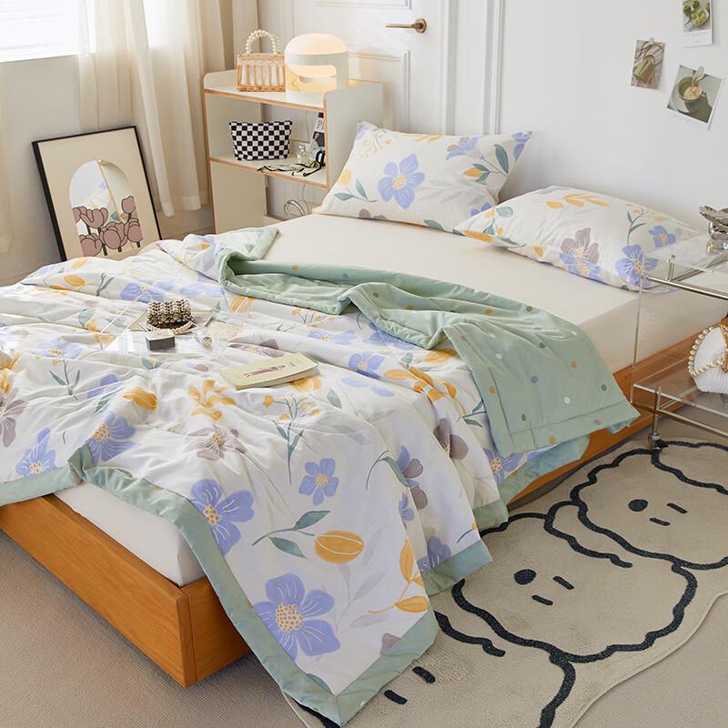 Yalu Summer Floral Lightweight Quilt