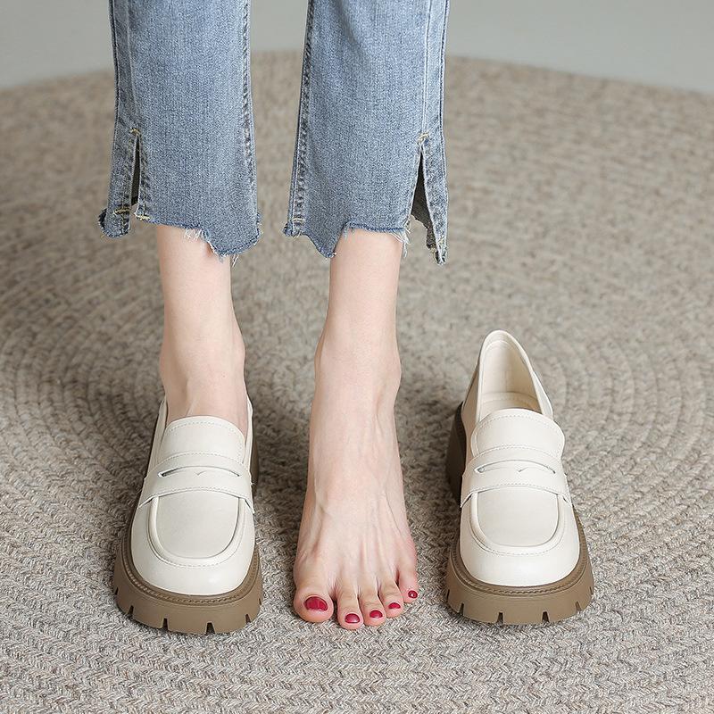 

Thick-soled small leather shoes women s simple soft leather college women s shallow mouth casual women s single shoes 40 абрикосовий