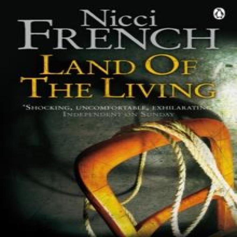 Land of the Living by Nicci French Paperback Book 9780141034164