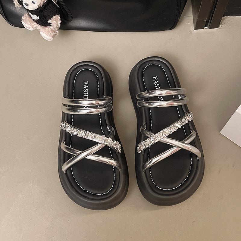 Fashion Versatile Rhinestone Flat Sandals Women 2025 Summer New Outer Wear One Word with Roman Fairy Wind Beach Shoes