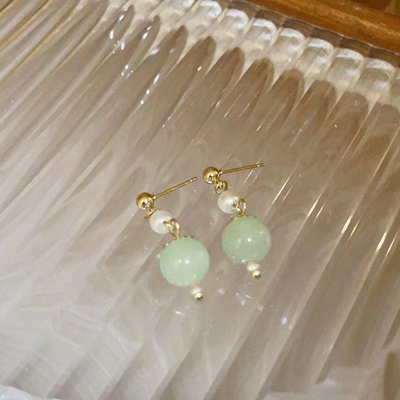 Korean Trendy Light Luxury Niche Earrings for Women - Versatile, Exquisite Fashion Design