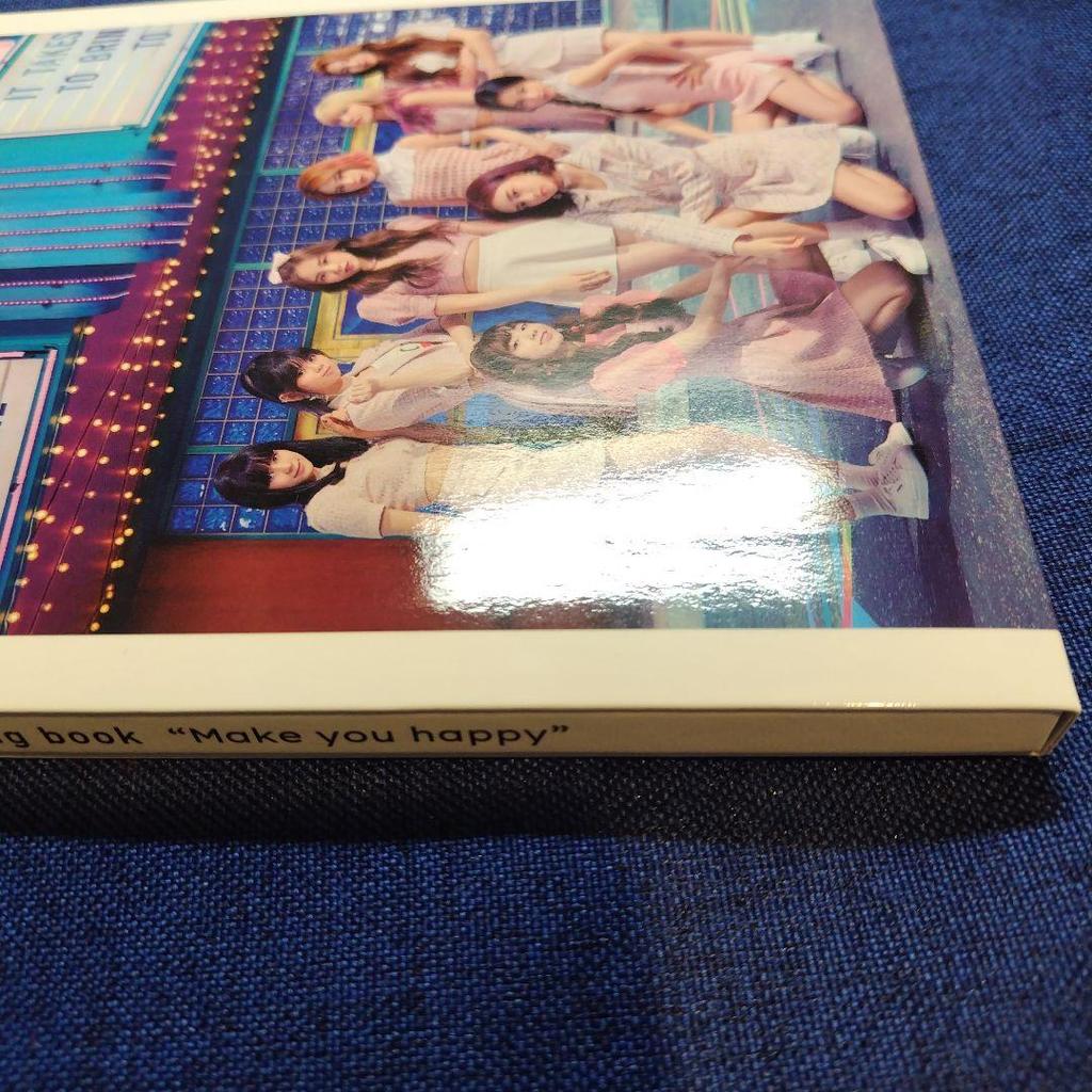 [USED] NiziU Make You Happy Photobook Official