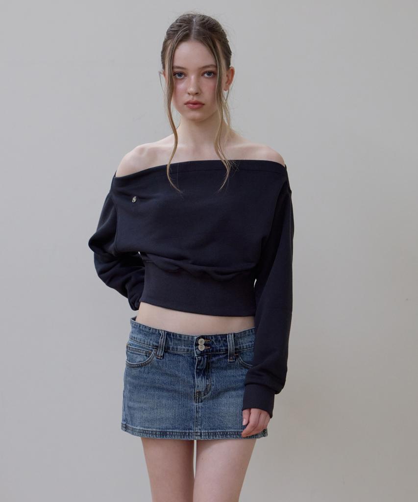 ROSEFRANTZ Crop Off Shoulder Sweatshirt [Charcoal]