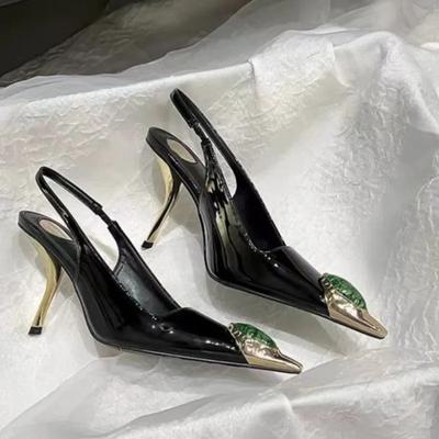 Moda Sandalias de Moda para Mujer Baotou Primavera Nueva Punta Metálica Boca Baja Línea con Tacones Altos Antideslizantes