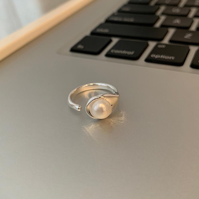 

Регулируемое элегантное жемчужное кольцо для женщин, геометрический дизайн, медный аксессуар, мода