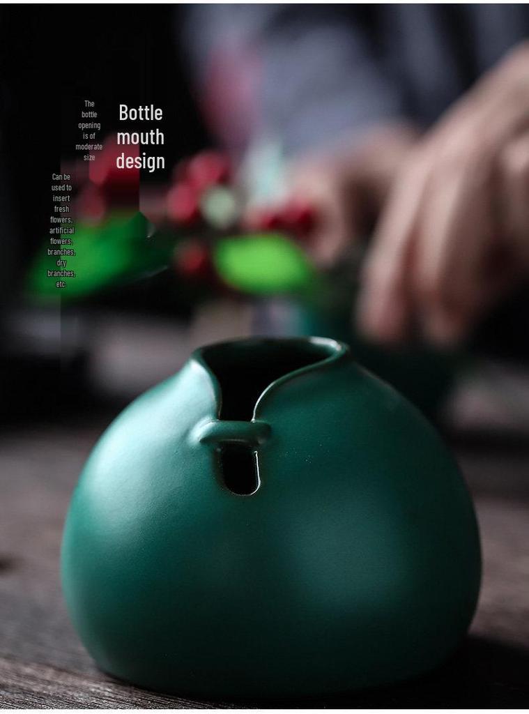 Yu Su Nordic Style Ceramic Flower Vase: Elegant Qipao Design for Small Flowers, Dry Arrangements, and Hydroponics in Living Room or Desktop Décor.