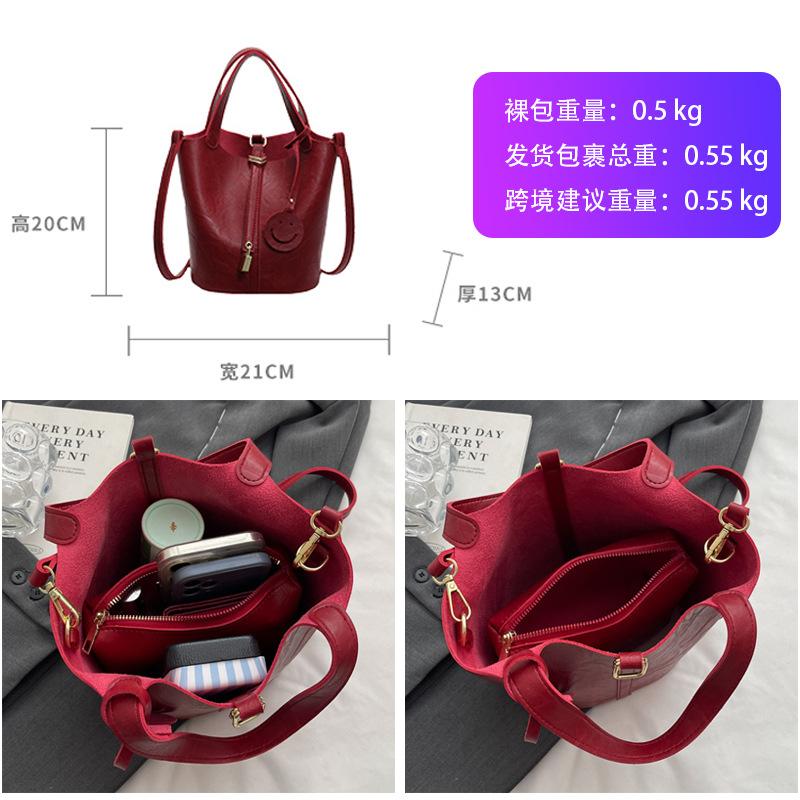 Niche Retro Shoulder Bag Women's Summer New Portable Bucket Bag Advanced Texture Commuter Versatile Messenger Bag Women's Bag