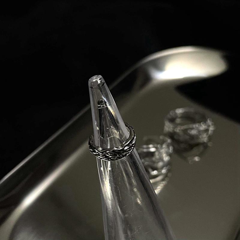 Dark Style Irregular Ear Bone Clip in S925 Silver - Trendy, No Piercing Needed
