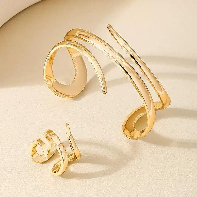 Fashion Temperament Personalized Metal Hollow Line Three-layer Winding Opening Women's Ring Bracelet Set