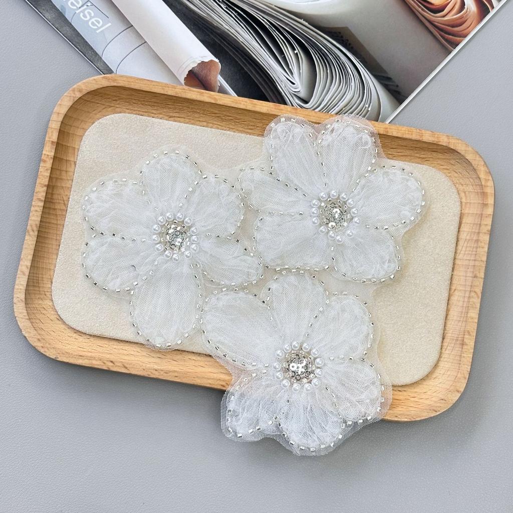 White Handmade Mesh Embroidery Flower Accessories Shirt Sweater Skirt Wedding Dress Diy Cloth Sticker Decoration