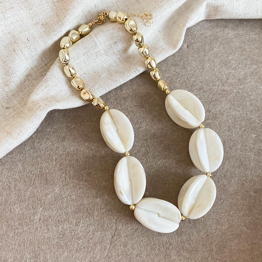Colorful Summer Acrylic Bead Necklace – Simple, Fashionable, High-End Clavicle Jewelry