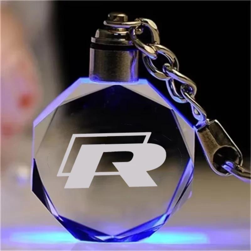 LED Fényű Autós Kulcstartó Medál Volkswagenhez VW Rline GTI Jetta Golf Polo Passat Bora Bogár MK7 MK6 Tiguan Touran Kiegészítők Gj8