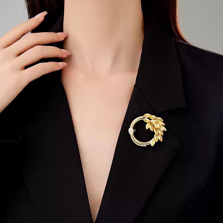 Golden Wheat Huanhua Brooch High-End Women'S Exquisite Light Luxury Wheat Ear Brooch Niche Design Pin Suit Accessories
