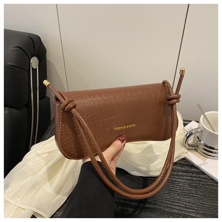 

Нишевая дизайнерская сумка женская 2025 лето новая повседневная универсальная сумка под мышкой сумка на плечо иностранная сумка-мессенджер для поездок на работу