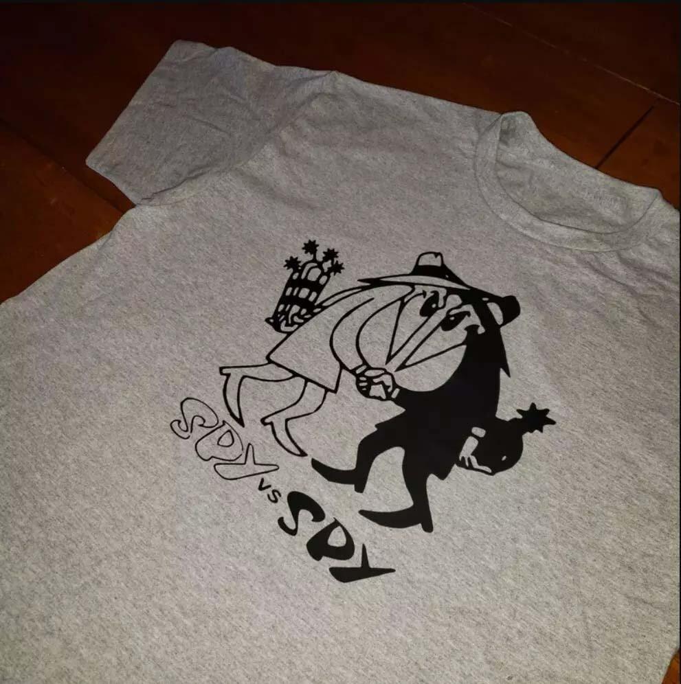 MAGLIETTA HOT Spy vs Spy cartone animato T-shirt Grigia Unisex Maglietta Tutte le Taglie dalla S alla 5XL