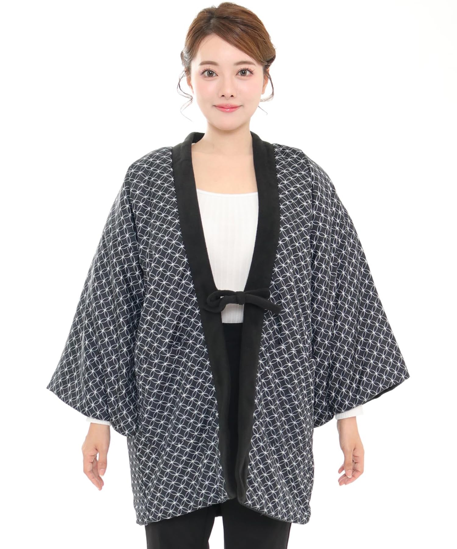 

[KYOETSU] Women s Winter Padded Hanten (Japanese short coat) - Fleece-lined, Size AB (3. Black with Seven Treasures x Black, Size M)