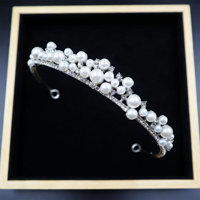 Beautiful Pearls Tiaras Brides Hairband with Intricate Detailing and Comfortable Wear for Photoshoots and Receptions