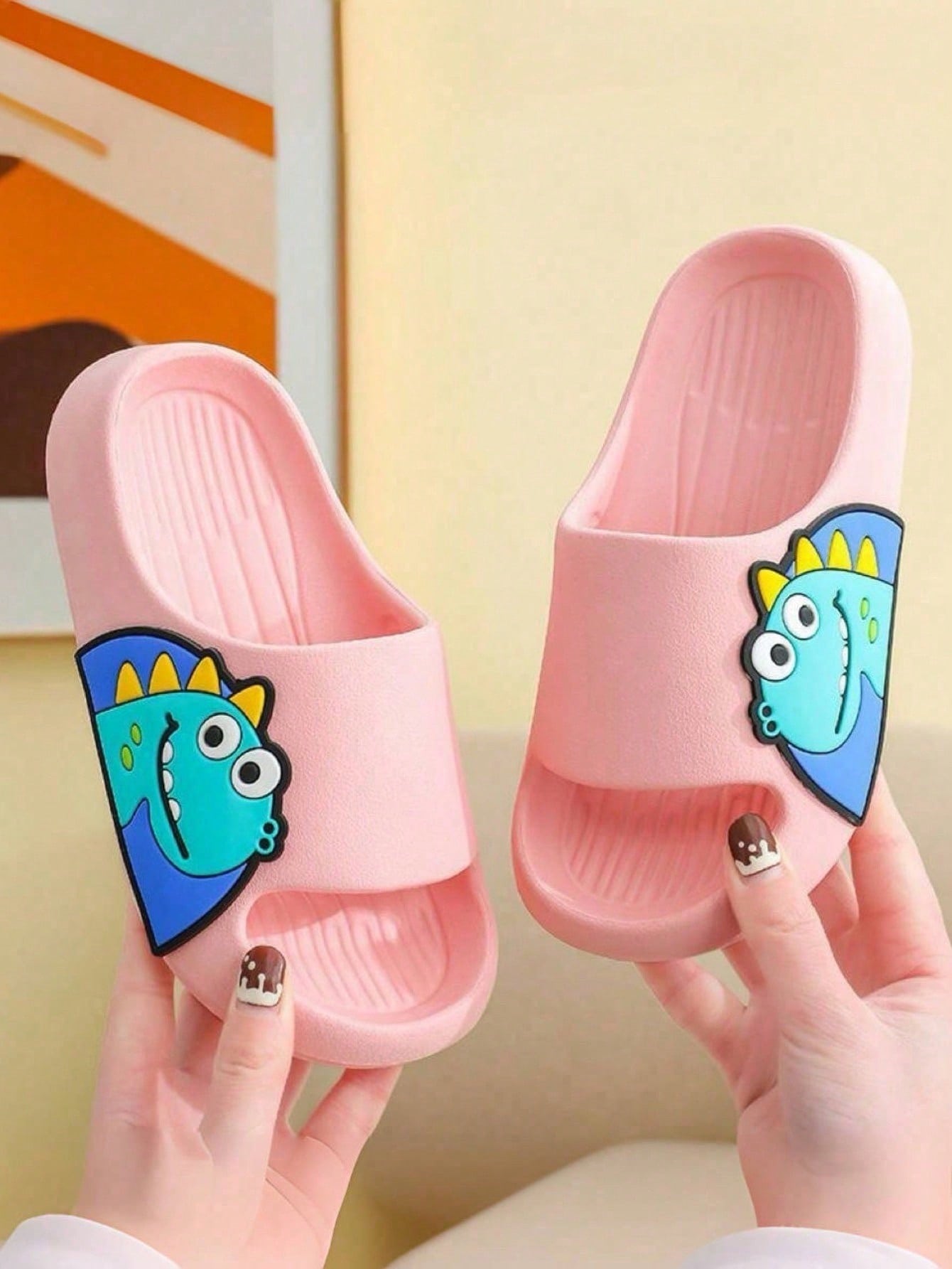 

Non-slip soft sole cartoon cute dinosaur sandals for boys/girls bathing at home 36-37
