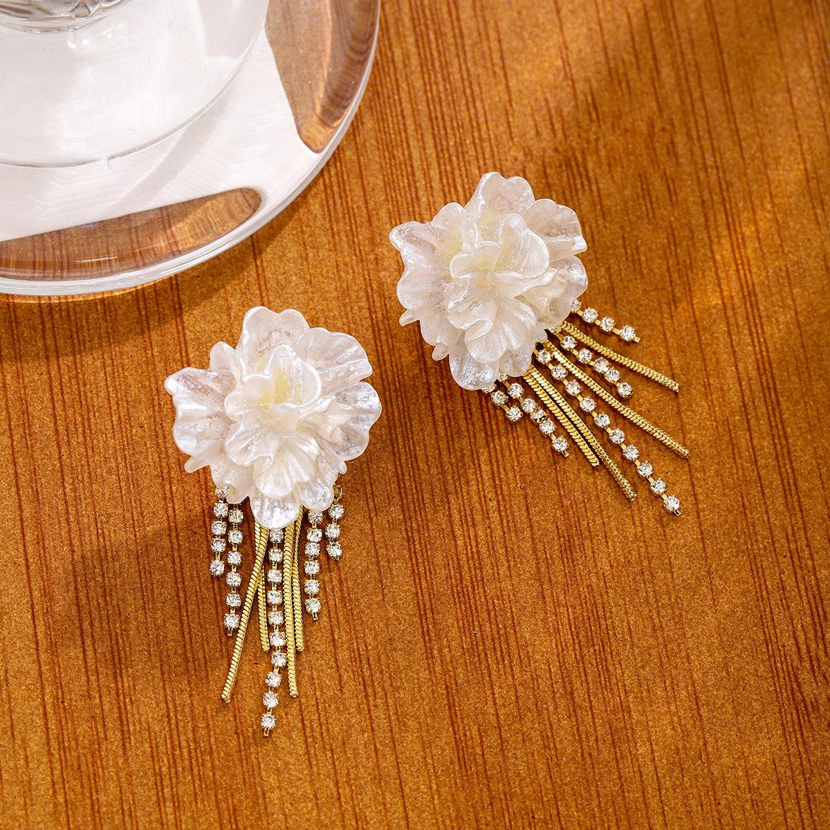 French Retro Sweet Camellia Earrings, Simple Temperament Gentle And Elegant Flower Diamond Fringed Earrings