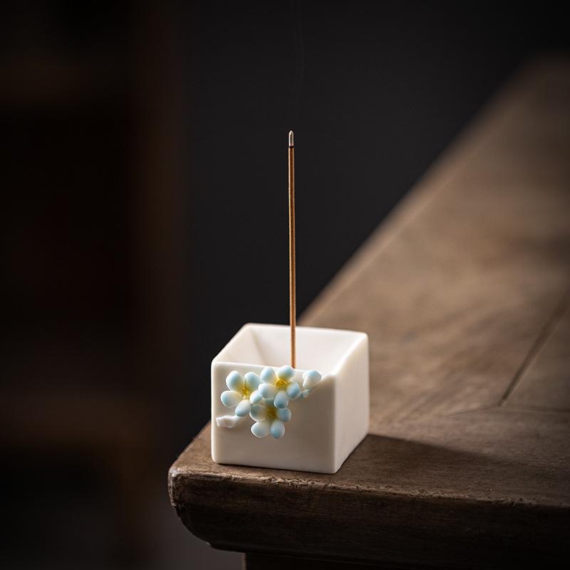 Creative Handmade Pinched Plum Blossom Line Incense Burner Tea Table White Porcelain Incense Table Incense Seat Vertical Incense Insert Small Ornament
