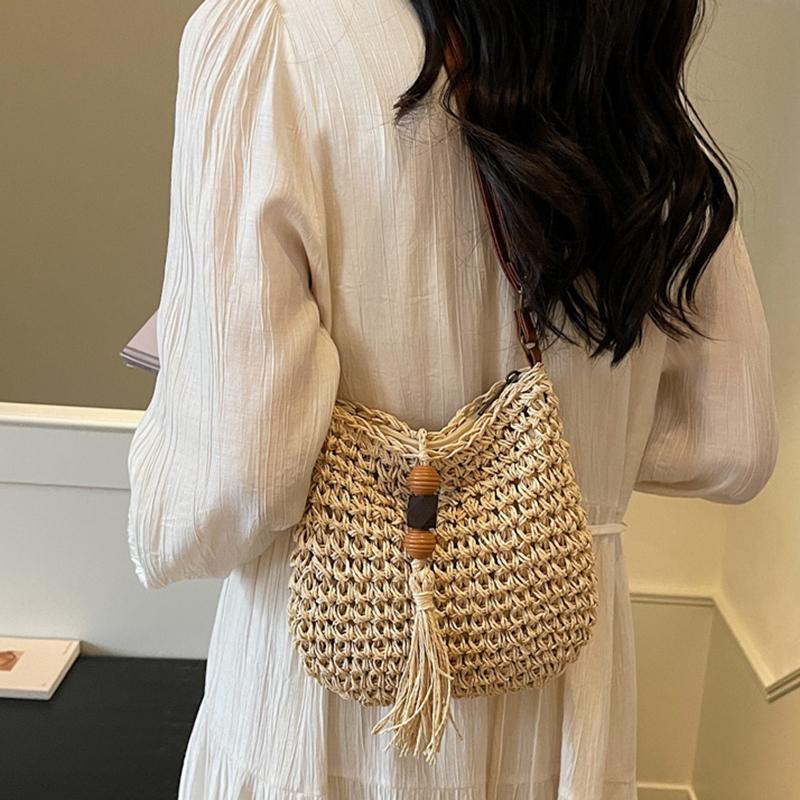 Women Handmade Straw Woven Small Saddle Bag Fashion Crossbody Shoulder Bag Ladies Simple Design Summer Travel Beach Bag CLE
