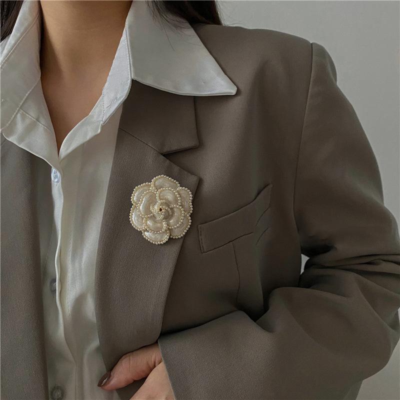 Professional Amasht Pearl Camellia Corsage Women'S Temperament Small Fragrant Brooch Retro Suit Sweater Pin