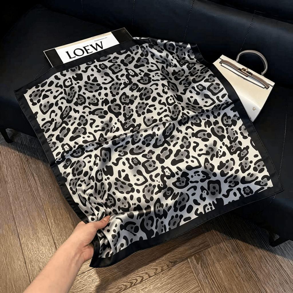 Lao Qian Feng Coffee Color Cashew Nut Silk Scarf Headscarf Versatile Neck Square Scarf Premium Sense Female Foreign Style Decorative Scarf Scarf