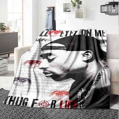 1 szt. Koc Hip Hopowy 2Pac Miękki Lekki Na Wszystkie Pory Roku Wielofunkcyjny Kocyk na Kanapę, Łóżko, Biuro i Pikniki, Styl Francuski z Ikonicznymi Okładkami Albumów i Cytatami