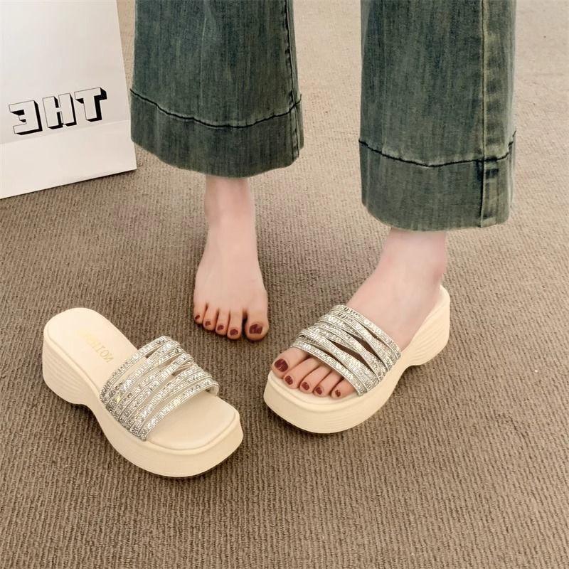 With skirt thick-soled one-word slippers for women's 2025 summer new wear high-value slope-heeled rhinestone open-toed cool slippers
