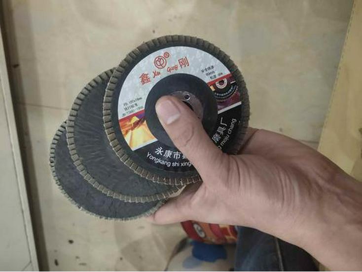 60 Grit Flap Disc, Thickened for 100 Type Angle Grinder (Item No. 04859)