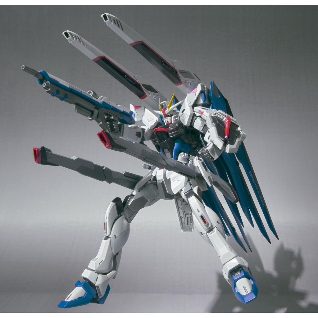TAMASHII NATIONS METAL BUILD Freedom Gundam