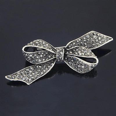 Broschen & Körperschmuck