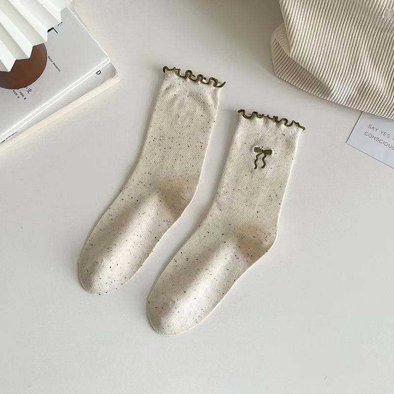 5 Pairs Women's Autumn And Winter New Style Simple And Trendy Dot Fungus Edge Mid Tube Socks With Lace Bow Women's Long Socks