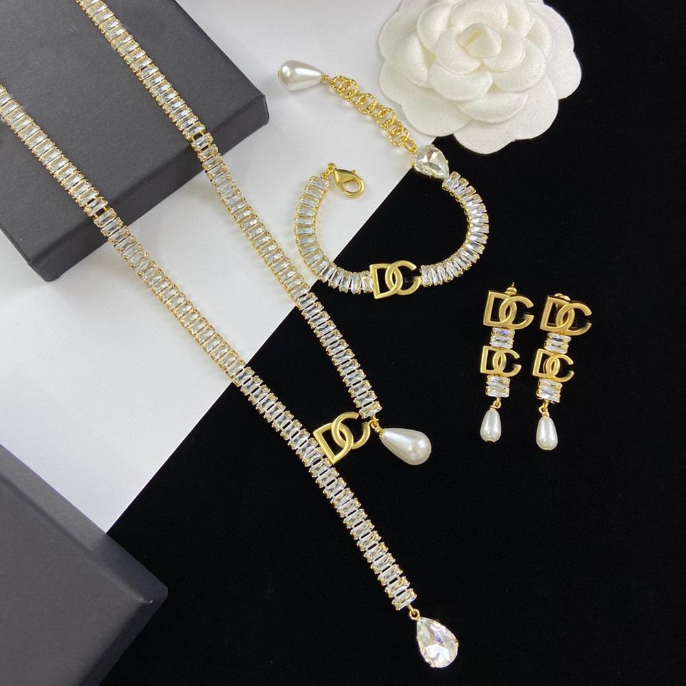 

Модельер Ретро Золотой Цвет Цепочка Ожерелье Браслет Серьги с Кубическим Цирконием Для Женщин Свадебная Вечеринка Ювелирный Набор