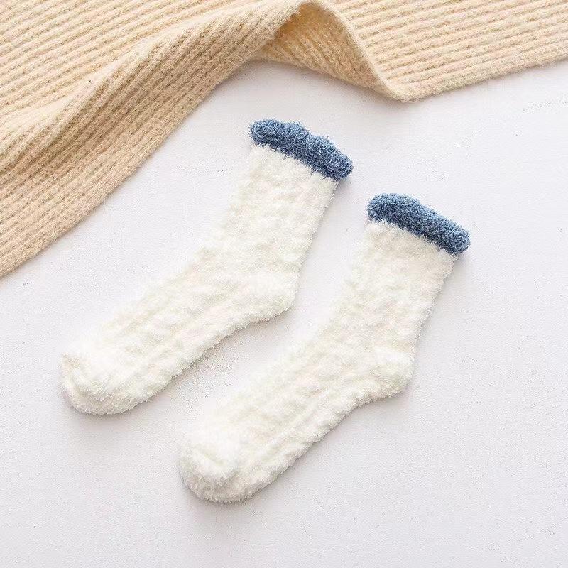 Women's Autumn and Winter Striped Coral Fleece Sleep Socks Thickened Warm Mid-Calf Home Socks Simple Floor Socks