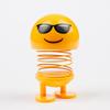 Zabawka z potrząsaną głową na wiosnę Urocza buźka Lalka emocji do samochodu Dekoracja wnętrza na deskę rozdzielczą samochodu