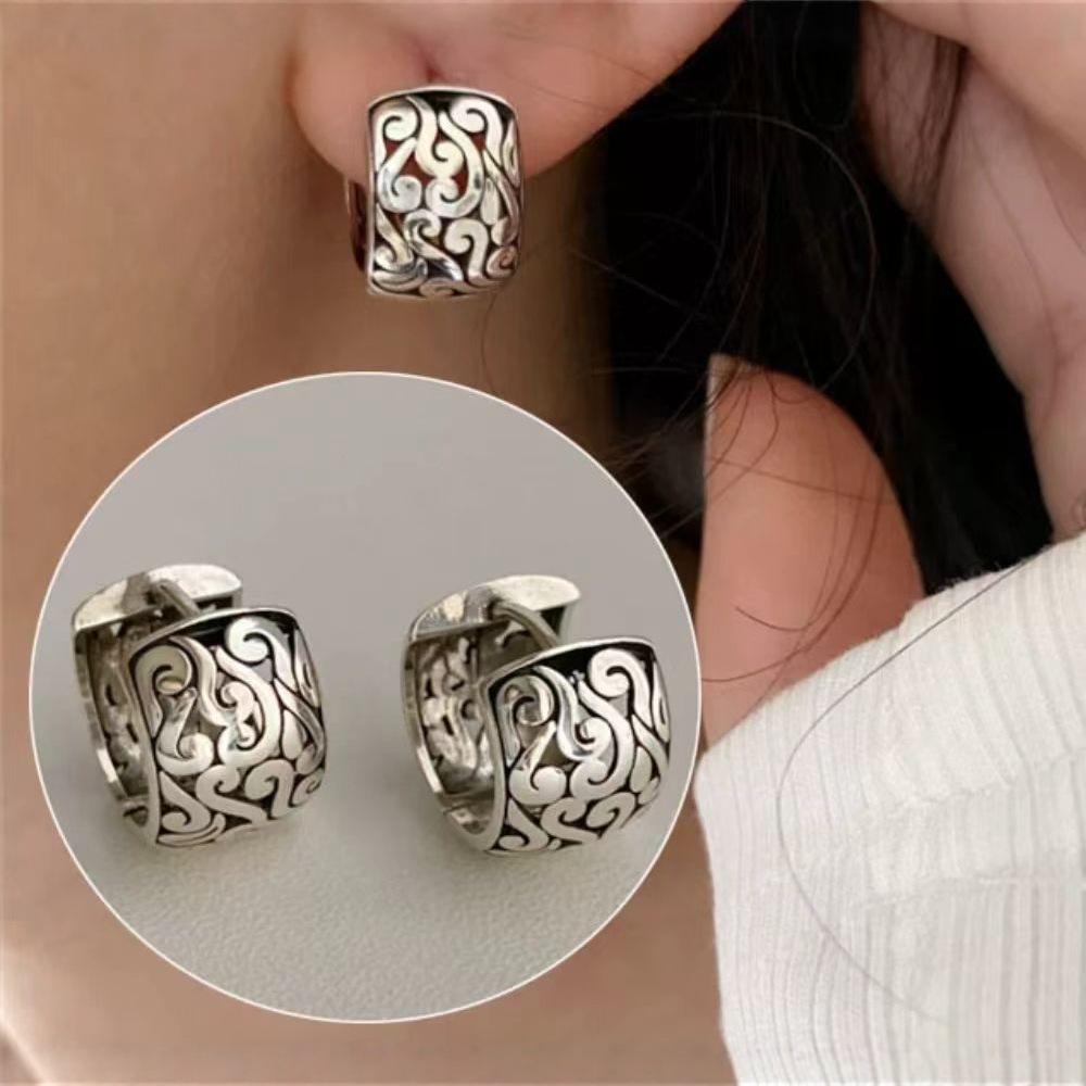 Vintage Earrings with Hollow Cloud Pattern and Distressed