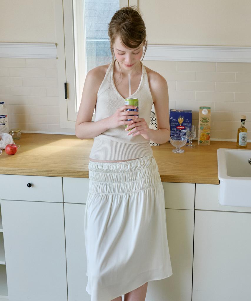 Letter From Moon Glow Satin Triple Banding Skirt (Cream)