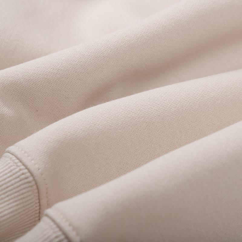 Felpa con Cappuccio Girocollo Lettere Floccate 1977 - Essenziali Unisex High Street, Collezione Autunno/Inverno