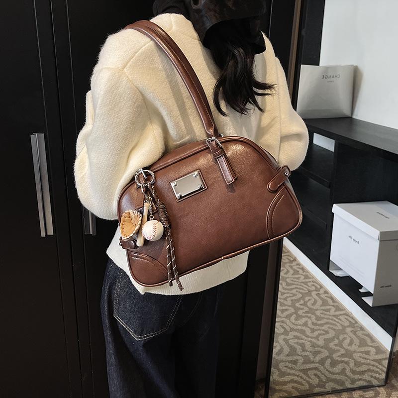 Premium Sense Large Capacity Bowling Handbag Women's 2025 New Fashion Texture Shoulder Bag Hand Bag