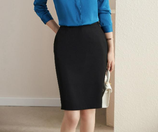 

2026 Spring/Autumn Blue V-neck Shirt with Professional Temperament, Long Sleeve, Versatile Layering Piece 3XL