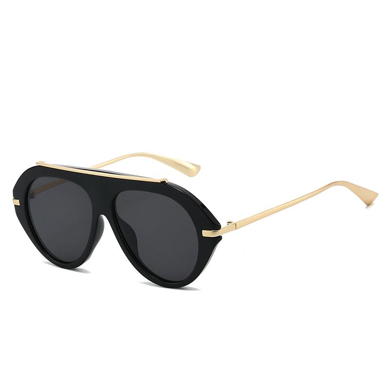 

2026 Fashion Brand Luxury Designer Oversized Sunglasses Women Vintage Trendy Elegant Shades Glasses Cool Travel New Sunglasses