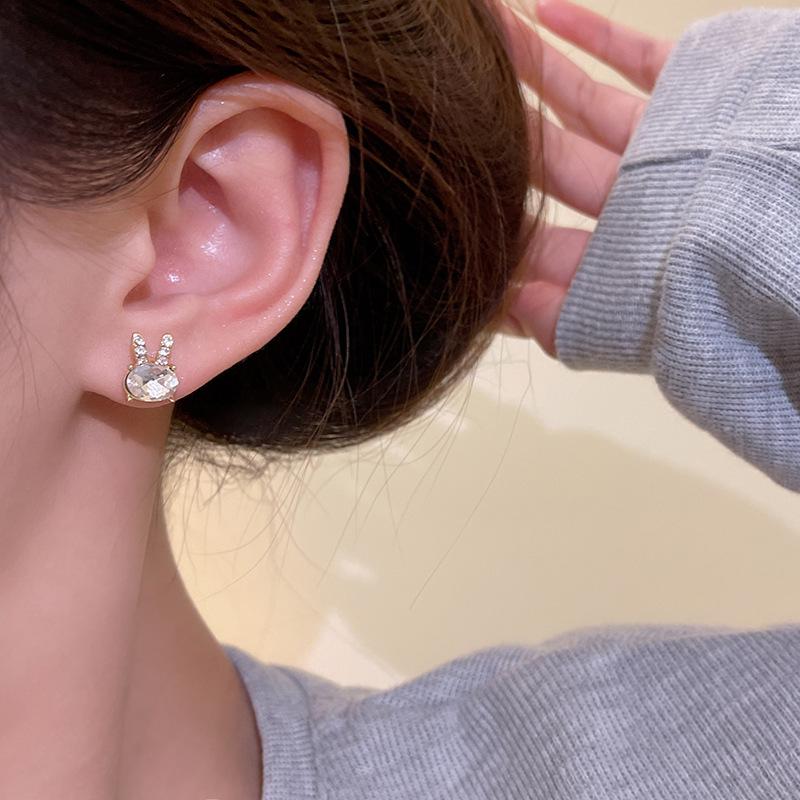 S925 Silver Rabbit Earrings: Simple, Cute, Luxury with Zircon Sparkle - Versatile and Elegant Ear Jewelry.