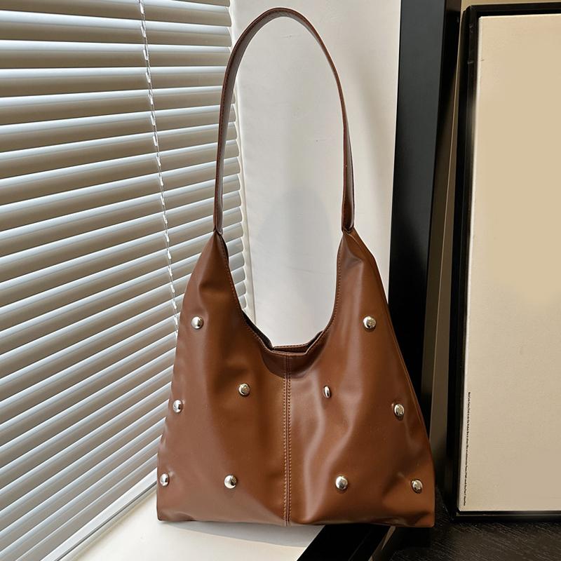 

Yogodlns Панк Стиль Украшенная Двусторонняя Круглая Сумка-Ведро Нишевая Роскошная Шикарная Женская Подмышечная Сумка Большой Вместимости Сумка на Плечо 33.5x12.5x37cm коричневый