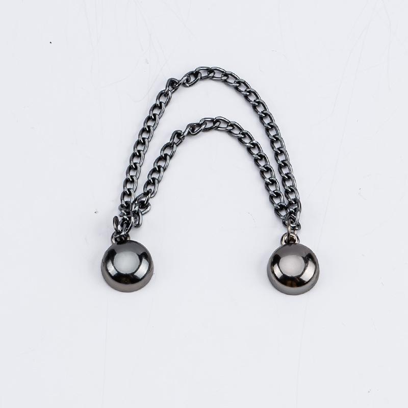 

Магнитная пряжка для укорачивания брючин и защиты от намокания