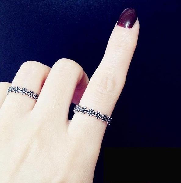 New Korean Style Retro Daisy Flower Ring - Sweet Chrysanthemum Tail Design