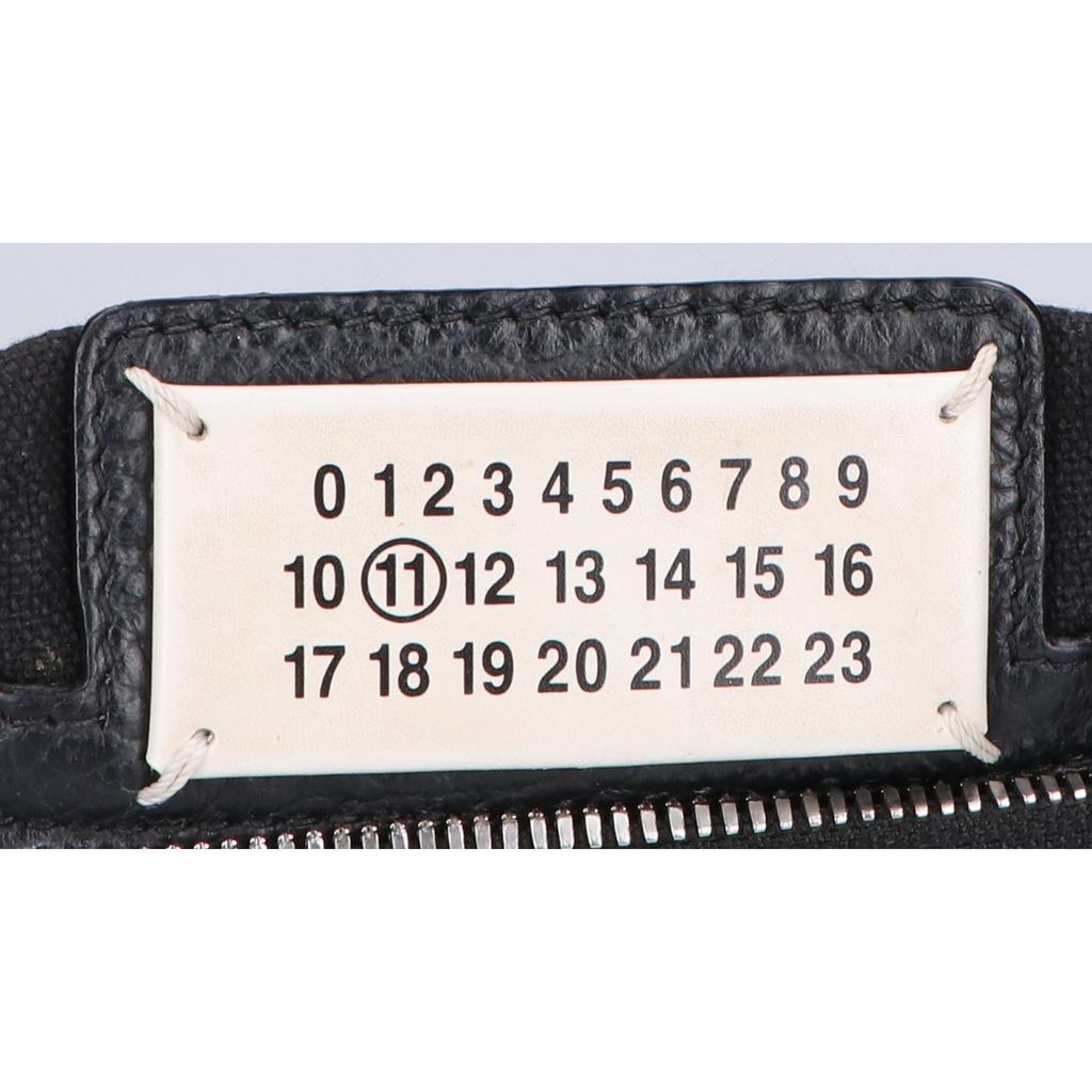 Maison Margiela 11 S56WG0081 P4455 T8013 5AC Micro 2WAY Chain Handbag blackUsed